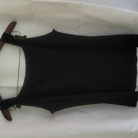 A knit tank top, size XL, black, used in great condition. - Picture 3 of 3